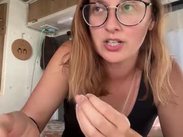 Wanderlustjade April 14, 2026 Chaturbate stream image