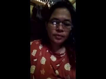 Hottyislandmommy stream photo from April 15, 2026