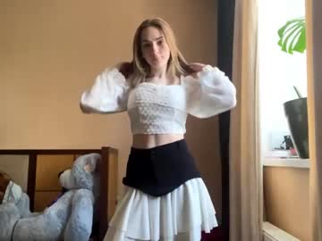 Suzannetigerino April 15, 2026 Chaturbate stream image