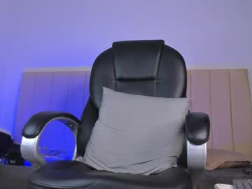 Dennis_Munera April 15, 2026 Chaturbate stream image