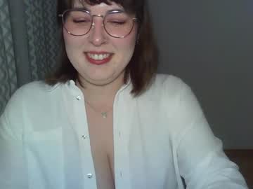 Claralovely April 15, 2026 Chaturbate stream image