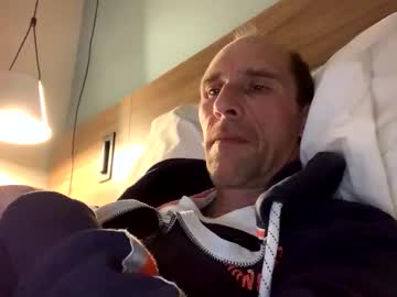 14at213 April 15, 2026 Chaturbate stream image