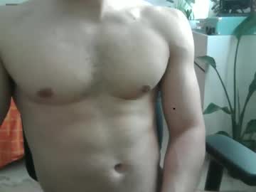Manucrux April 16, 2026 Chaturbate stream image