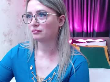 Kriiskiss April 16, 2026 Chaturbate stream image