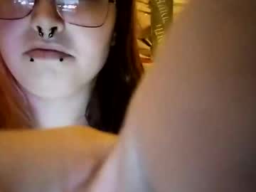 Velvetintheshadows April 17, 2026 Chaturbate stream image