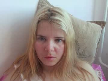 Elenaflirt stream photo from April 17, 2026