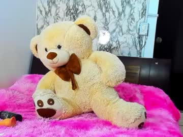 Maia_Bronce April 17, 2026 Chaturbate stream image