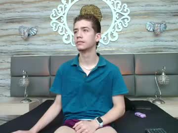 Maikol_Newman April 17, 2026 Chaturbate stream image
