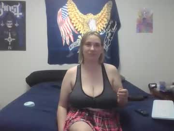 Squeakerkitty April 17, 2026 Chaturbate stream image