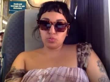 Polymamii April 17, 2026 Chaturbate stream image