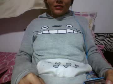 Luxi_111 April 18, 2026 Chaturbate stream image