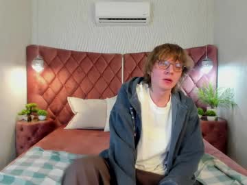 Taylerbev April 18, 2026 Chaturbate stream image