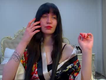 Viviancaro stream photo from April 18, 2026