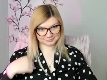 Molly_Moree April 18, 2026 Chaturbate stream image
