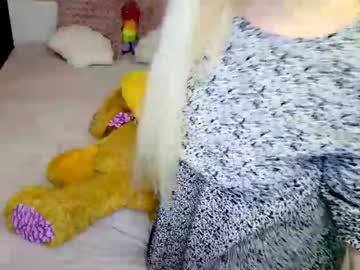Sugarkissx April 18, 2026 Chaturbate stream image
