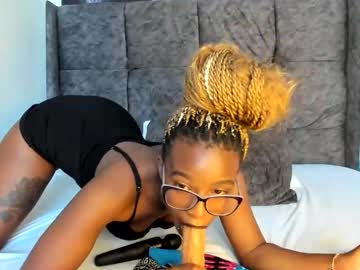Bella_Thequeen April 19, 2026 Chaturbate stream image