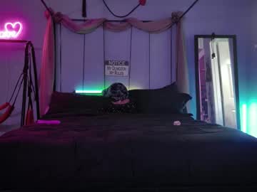 Bellaskeykeeper April 19, 2026 Chaturbate stream image