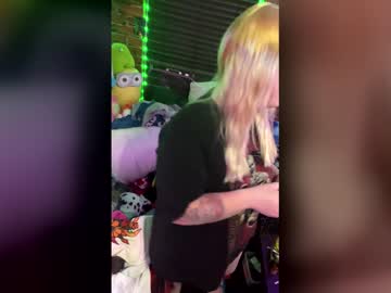 Nikkixxxslamms April 19, 2026 Chaturbate stream image