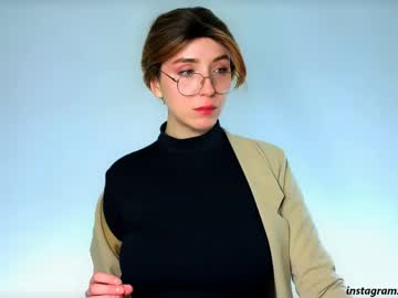Litlle_Flowers April 19, 2026 Chaturbate stream image