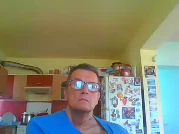Ulmeni4 April 19, 2026 Chaturbate stream image