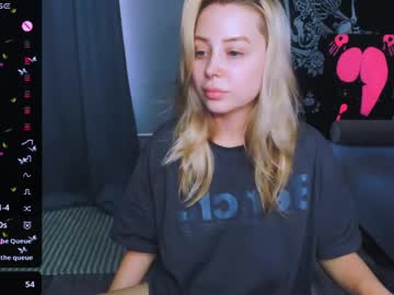 Monalauu April 19, 2026 Chaturbate stream image