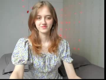 Dreamy_Pollyyy April 19, 2026 Chaturbate stream image