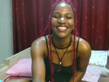 Raven_Luxe April 19, 2026 Chaturbate stream image