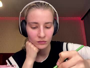Nadinevanni April 20, 2026 Chaturbate stream image
