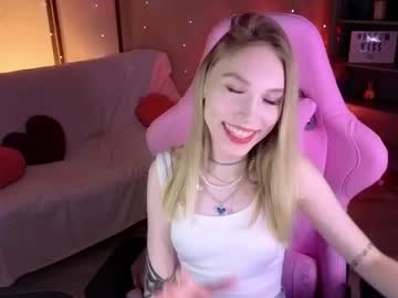Miladuales April 21, 2026 Chaturbate stream image
