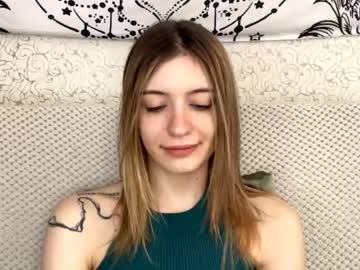 Dellisifuentes April 22, 2026 Chaturbate stream image