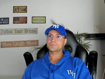 Maxi_Mux1 April 22, 2026 Chaturbate stream image