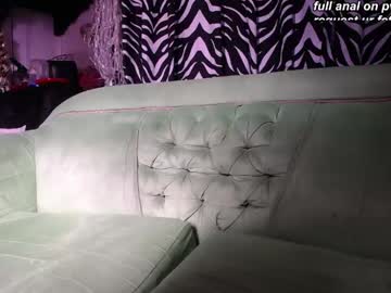 Redroomxx April 22, 2026 Chaturbate stream image