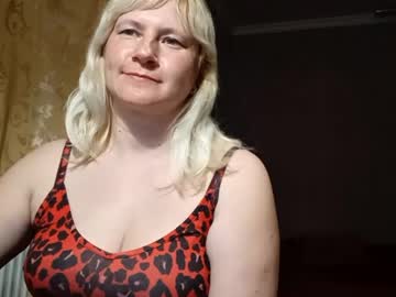 Goldenmilf44 April 25, 2026 Chaturbate stream image