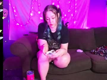 Everlyester April 29, 2026 Chaturbate stream image