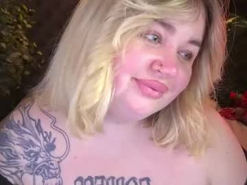 Zarareign_ April 29, 2026 Chaturbate stream image