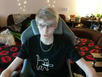 Danny_Fox888 April 30, 2026 Chaturbate stream image