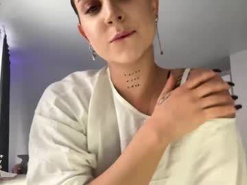 Dustieuber May 01, 2026 Chaturbate stream image