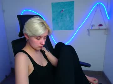 Karolinabloom May 01, 2026 Chaturbate stream image