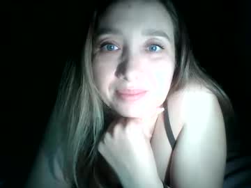 Avinelra May 01, 2026 Chaturbate stream image