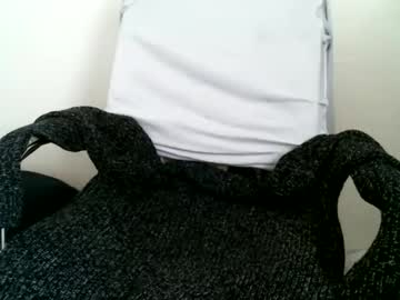 Hug_Me May 01, 2026 Chaturbate stream image