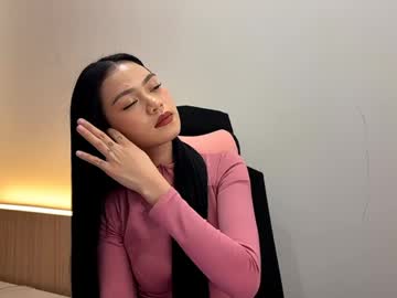 Suzannenightlinger May 01, 2026 Chaturbate stream image
