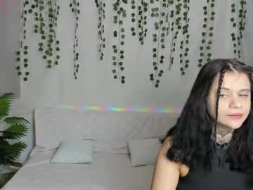 Kira_And_Krisi May 01, 2026 Chaturbate stream image