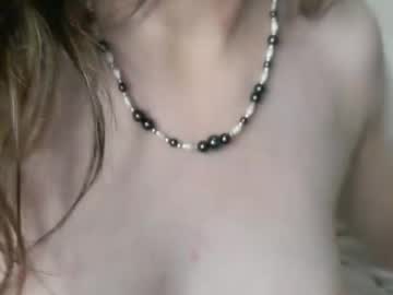 Hotwinterxx May 02, 2026 Chaturbate stream image