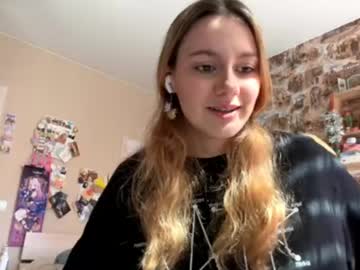 Winifredfeuerstein May 02, 2026 Chaturbate stream image
