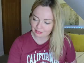 Nicolelinharts May 03, 2026 Chaturbate stream image
