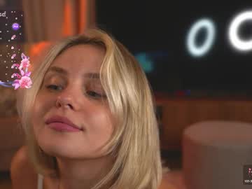 Lunea_Evienne_ May 03, 2026 Chaturbate stream image