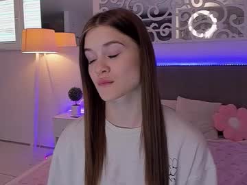 Luisaclover May 03, 2026 Chaturbate stream image