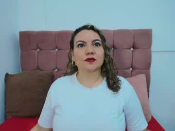 Kerly_Mature42 May 03, 2026 Chaturbate stream image
