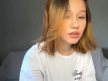 Carmenlavelli May 04, 2026 Chaturbate stream image