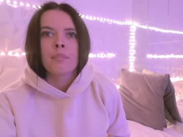 Isabell3_ May 04, 2026 Chaturbate stream image